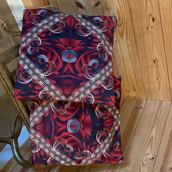 Throw Pillow Cover Modern Paisley Black Red Gold Floral Beautiful 3D print - Picture 3 of 8